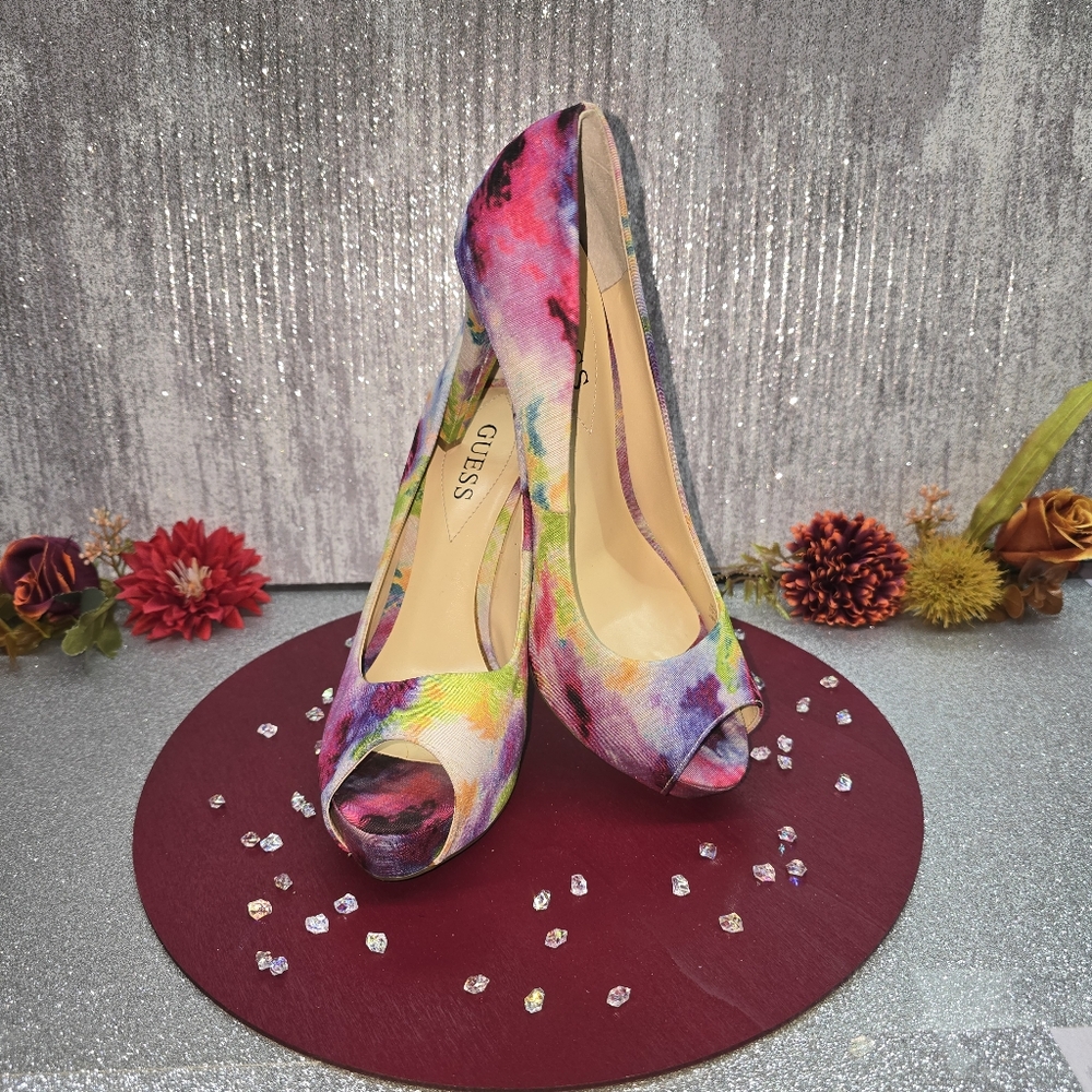 Guess Floral High Heels. Sz. 6.5M 🌸SO PRETTY!🌸